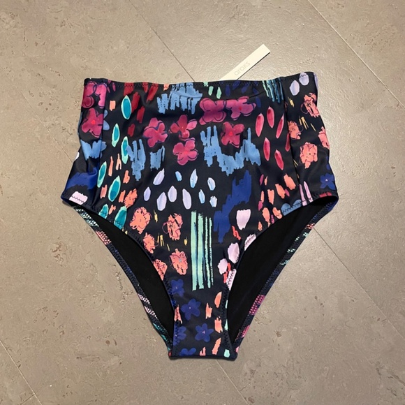 NWT Araks Midnight Floral Yelena Bikini Top and Yumi Hipster Size S - Picture 5 of 8
